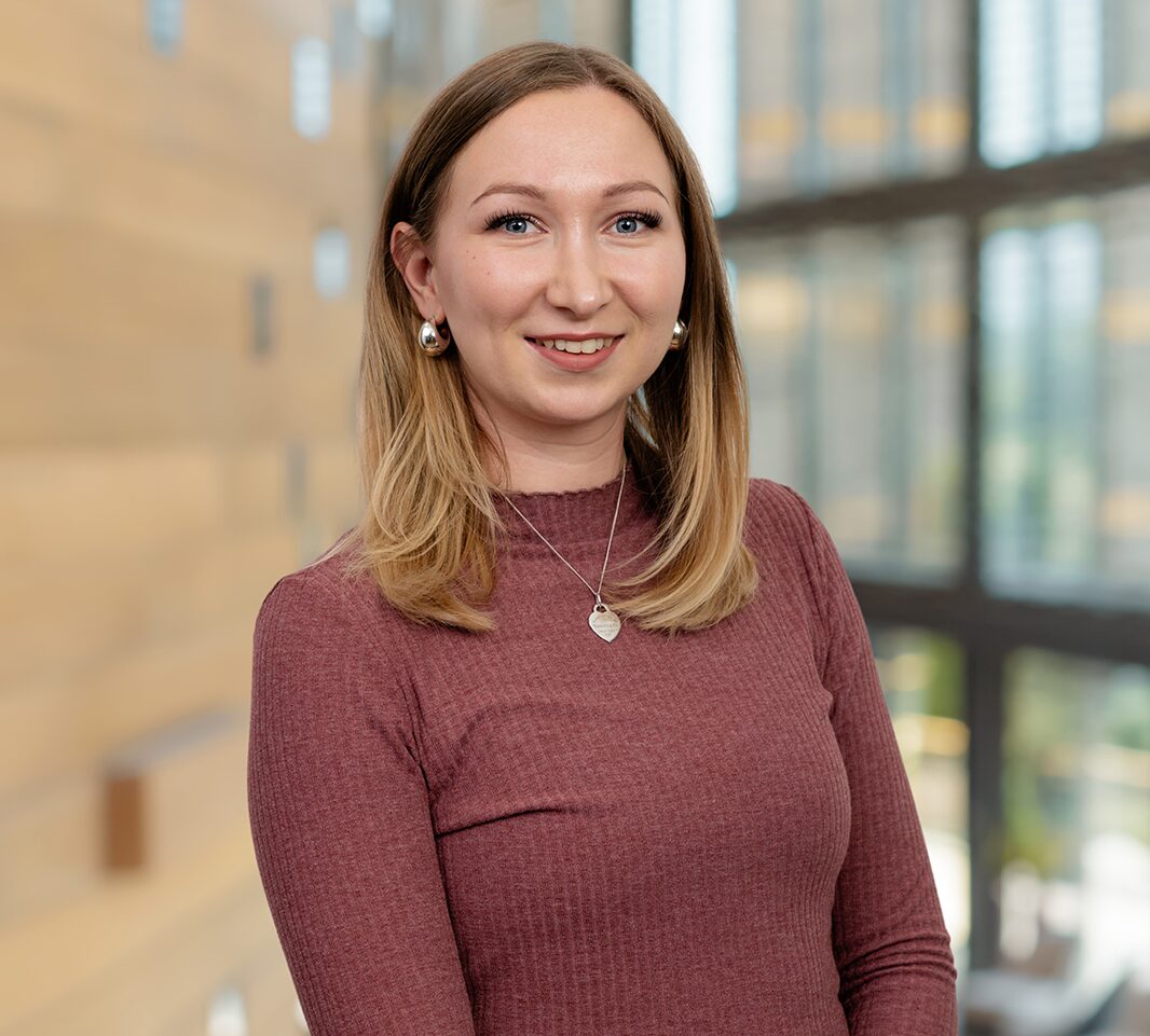 Assistenz Buchhaltung: Manuela Wöhr
